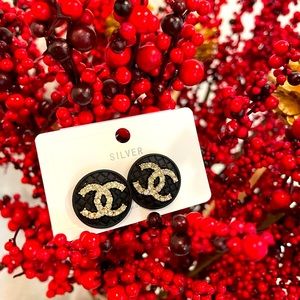 CC Round Earrings with Rhinestone E12